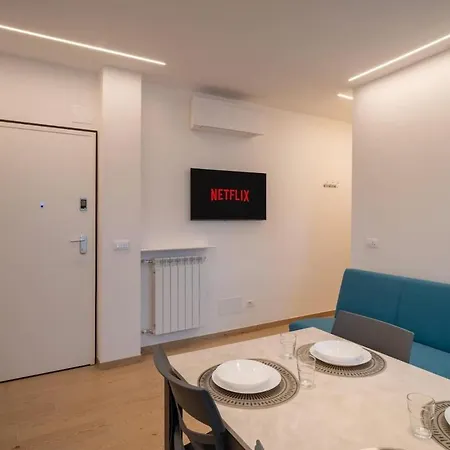 New Three-room In The Heart Of アパート アラッシオ